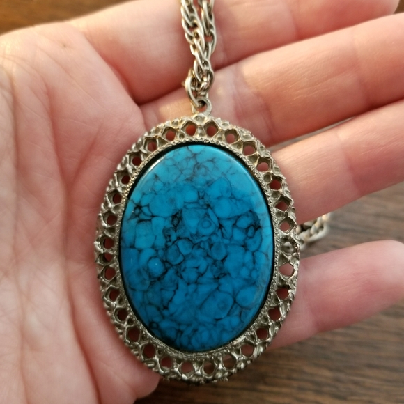 Relisted -vintage turquoise blue color necklace silver tone - Picture 4 of 7